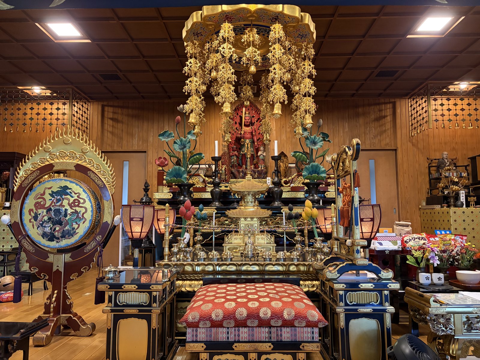 ご本尊 中山不動尊（不動明王）・薬師如来・阿弥陀如来・大日如来・両界曼荼羅